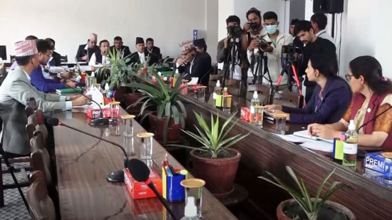 अवरुद्ध ब्रोकर लाइसेन्स प्रक्रिया खुलाउन सहमति 